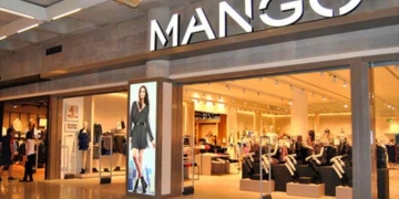 Chaqueta corta con pelos de Mango