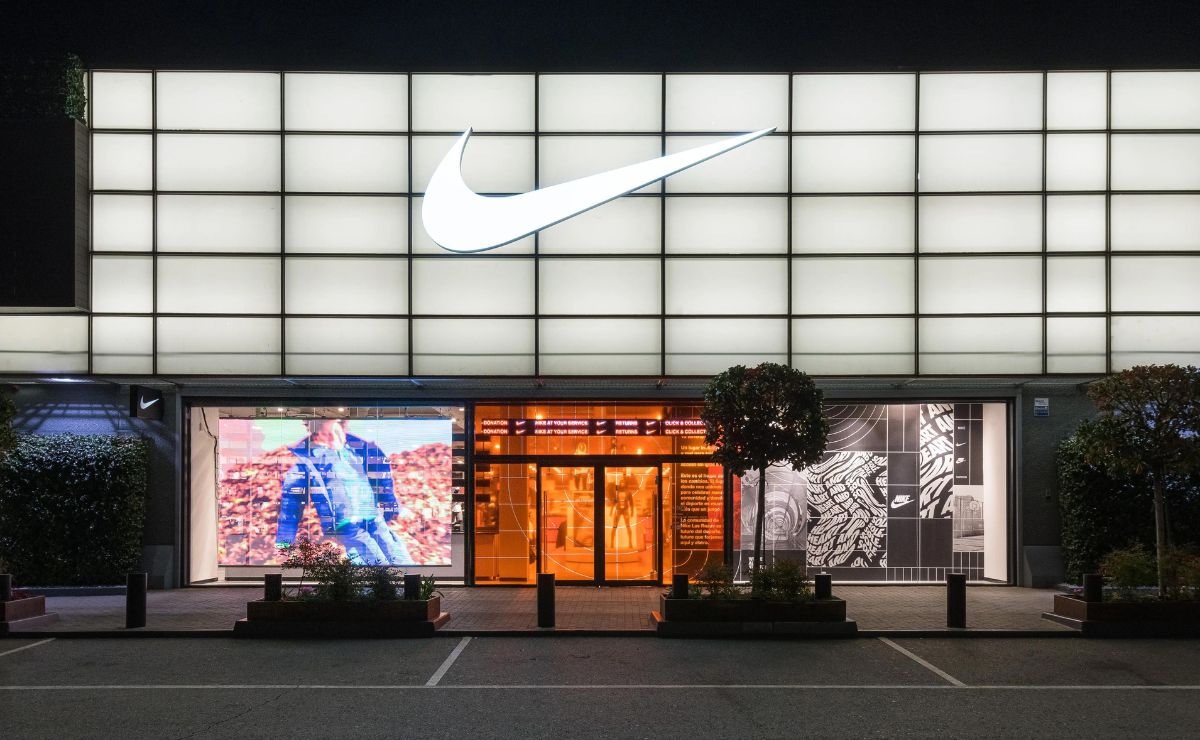 Nike Go FlyEase