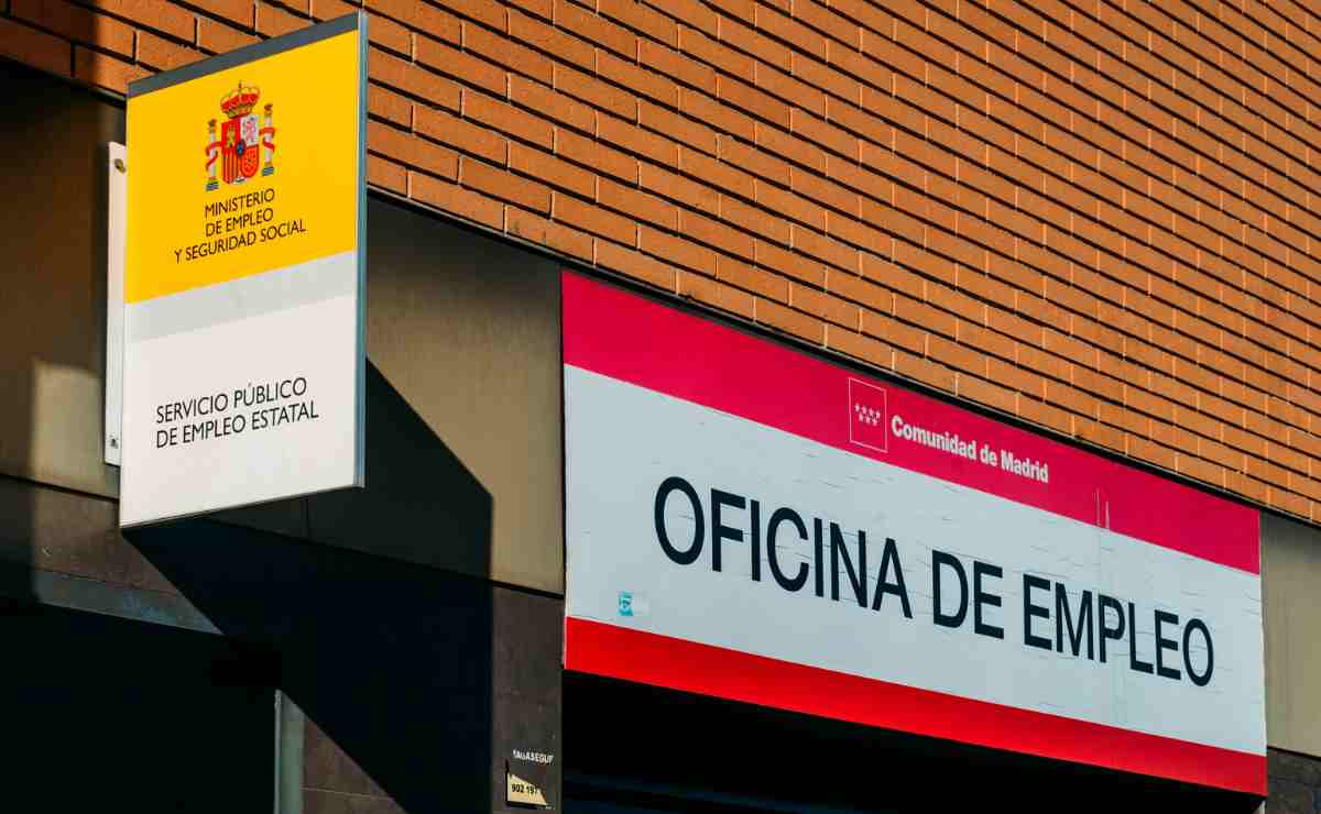 Alerta SEPE el falso bono de 200 euros que está llegando al móvil