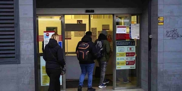 El SEPE da marcha atrás con la declaración de la renta obligatoria